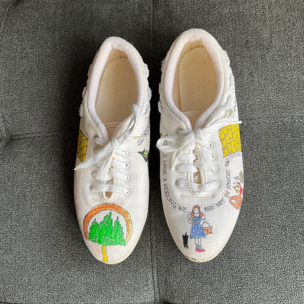 EUC Hand-Painted Wizard of Oz Canvas Sneakers Size 8